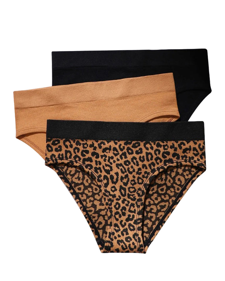 Cyralissei – Seamless Knitted Low-Rise Brief Panty