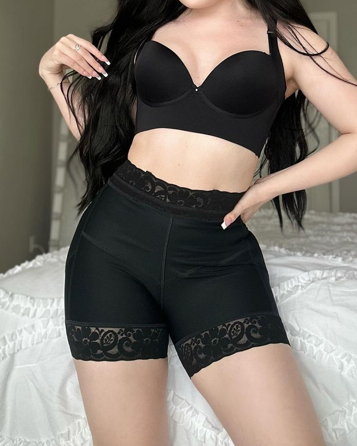 Avyssia – Seamless Hip-Lifting Shorts