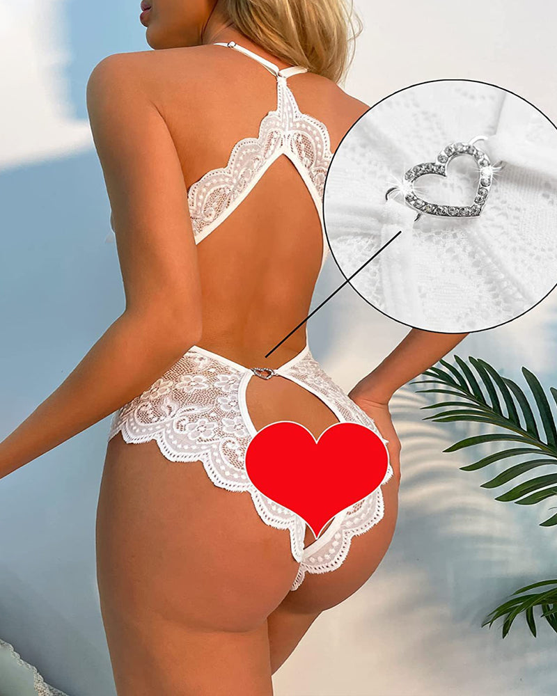 Amarinthe – Heart Detail Lace One-Piece Pajamas