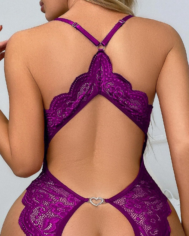 Amarinthe – Heart Detail Lace One-Piece Pajamas