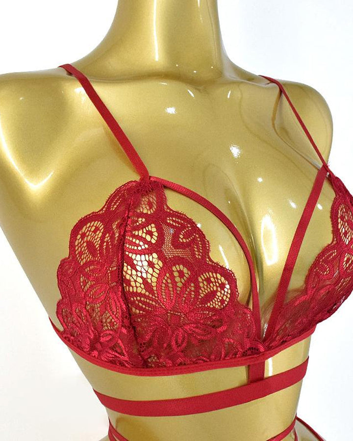 Elowira – Floral Lace Bra & Thong Set