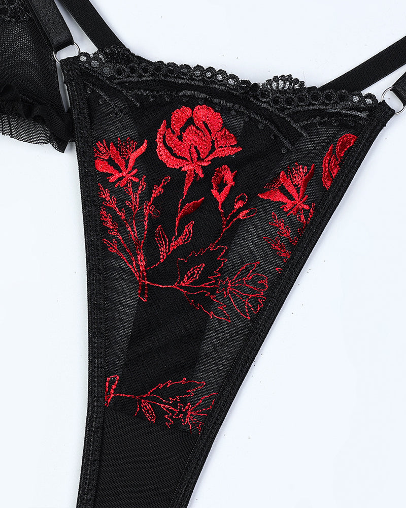 Melantha – Floral Embroidered Pajama Set