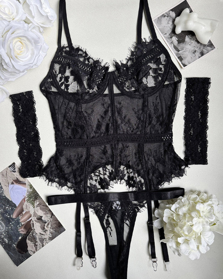 Calirynthis – Lace Suspender Pajama Set