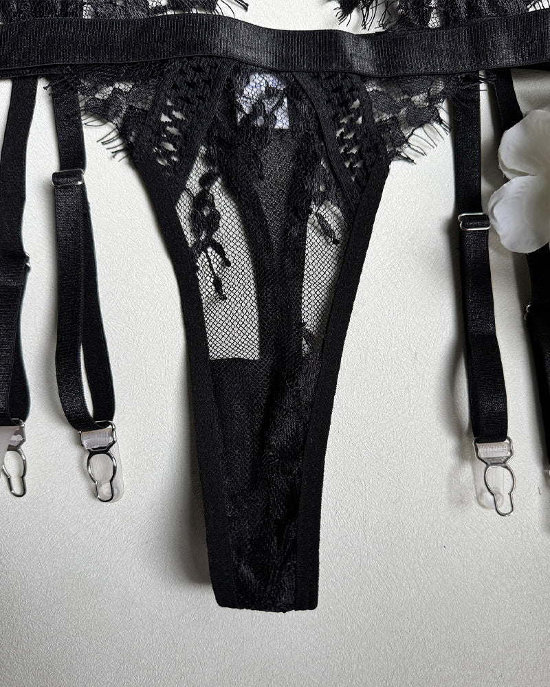 Calirynthis – Lace Suspender Pajama Set