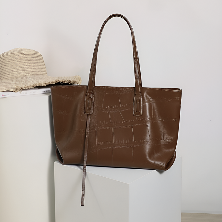 Melly Shoulder Bag