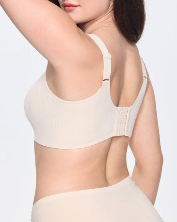 Sylvianne – V-Neck Wireless Lace Push-Up Bra