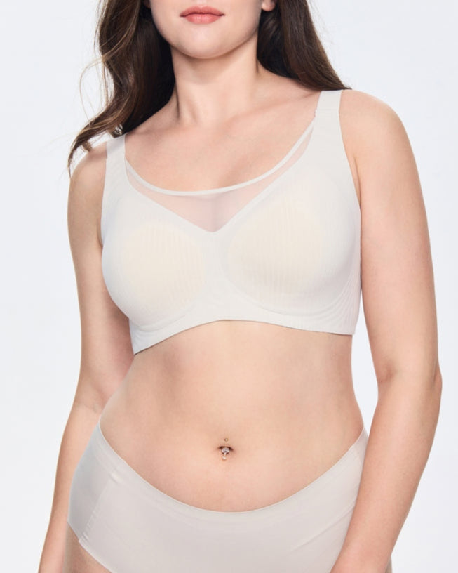 Sylvianne – V-Neck Wireless Lace Push-Up Bra