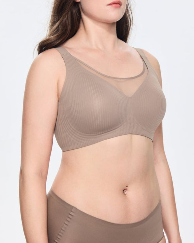 Sylvianne – V-Neck Wireless Lace Push-Up Bra