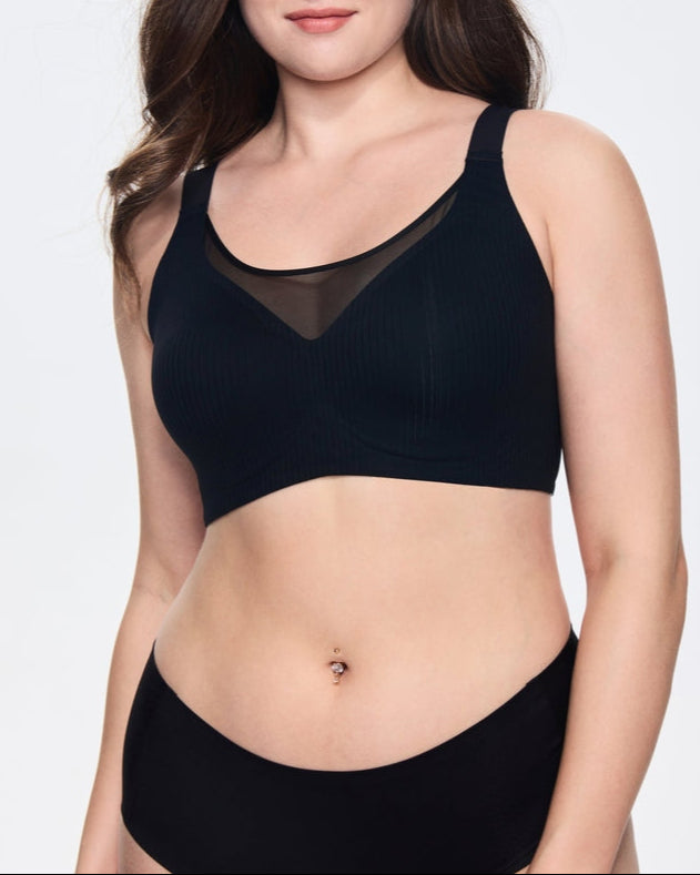 Sylvianne – V-Neck Wireless Lace Push-Up Bra