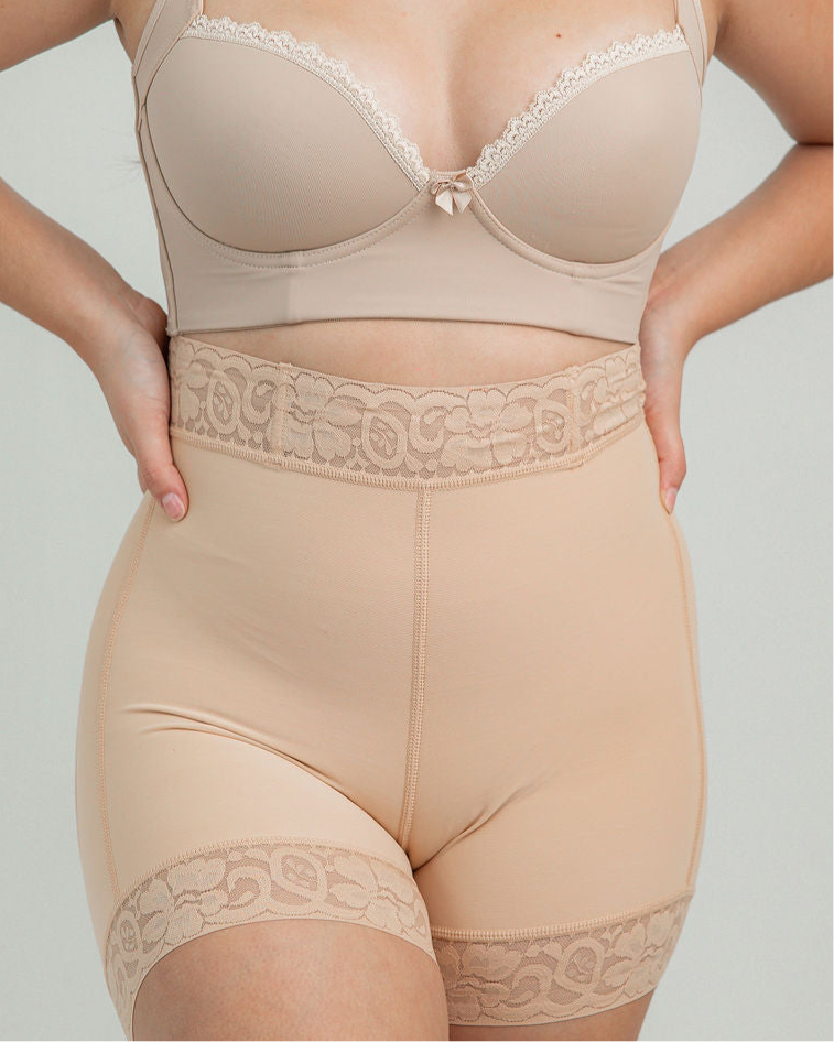 Avyssia – Seamless Hip-Lifting Shorts