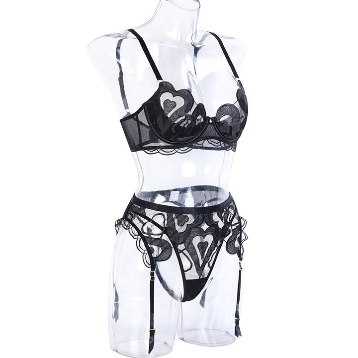 Cassandra – Hearts Lingerie Set