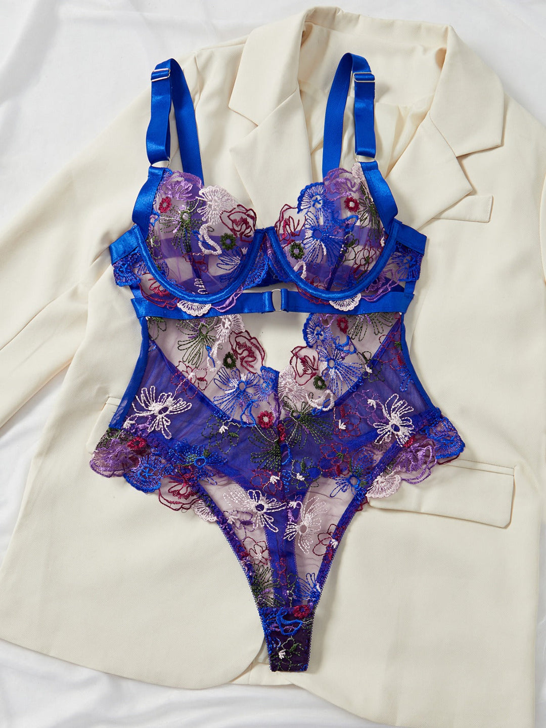 Sylvarenneisca – Embroidered Bodysuit