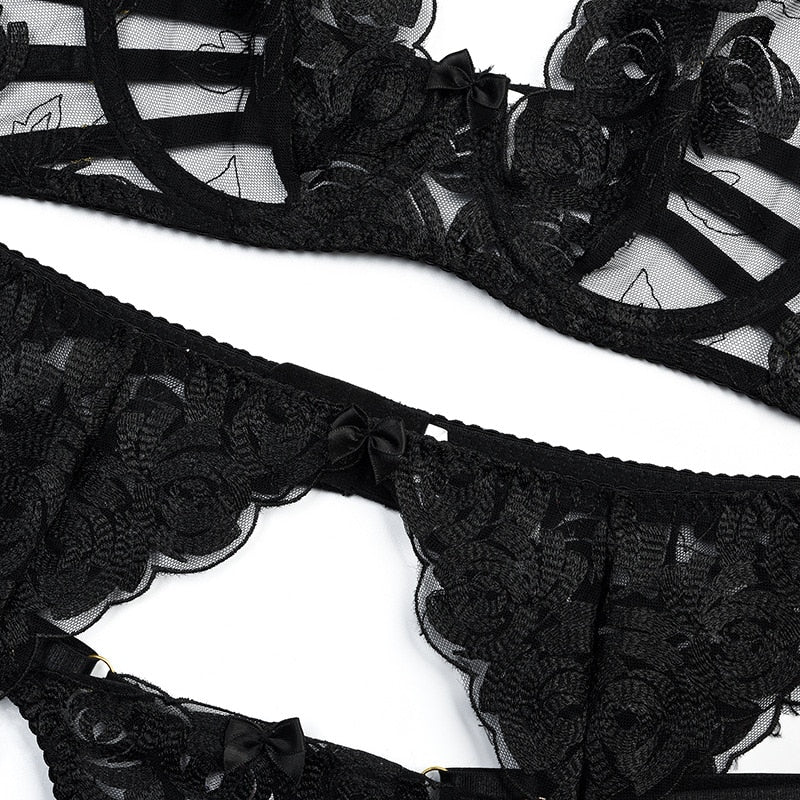 Helena – Black Lace Lingerie Set