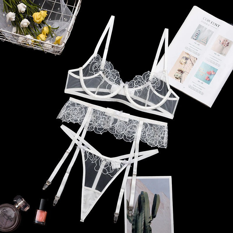 Liliana – White Flower Bridal Lingerie Set