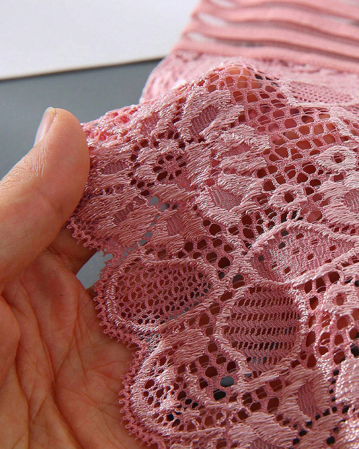 Cyralissevia – High-Waist Lace Seamless Panties