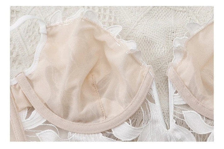 Evangeline – White Lace Embroidered Set